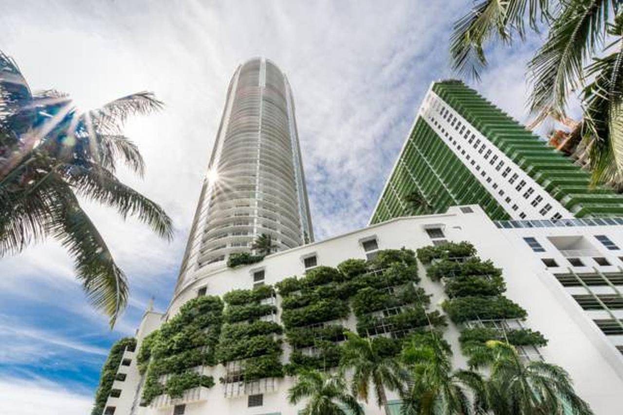 Opera Tower Apartment ไมอามี ภายนอก รูปภาพ